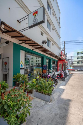 Santi White House Patong